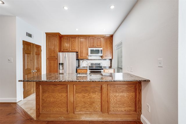 407 Josephine Street, Dallas, TX 75246