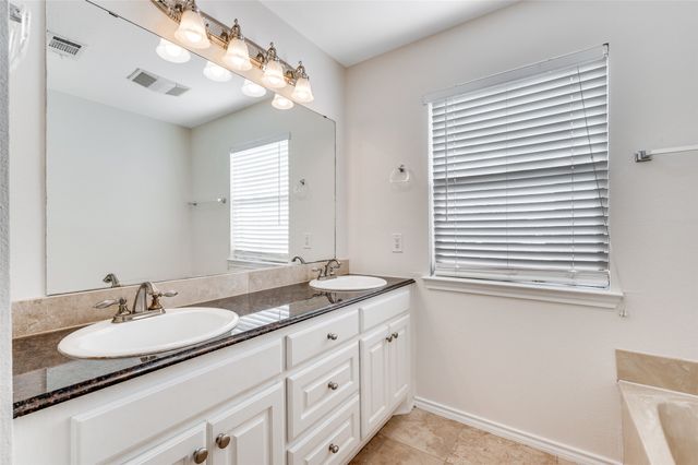 407 Josephine Street, Dallas, TX 75246