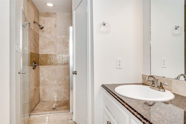 407 Josephine Street, Dallas, TX 75246