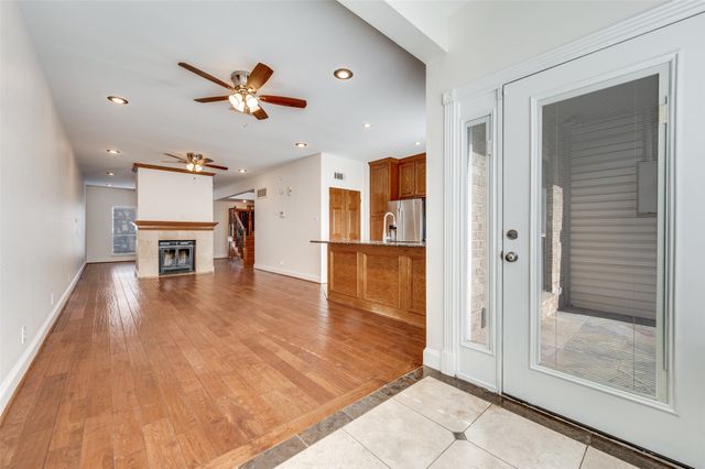 407 Josephine Street, Dallas, TX 75246