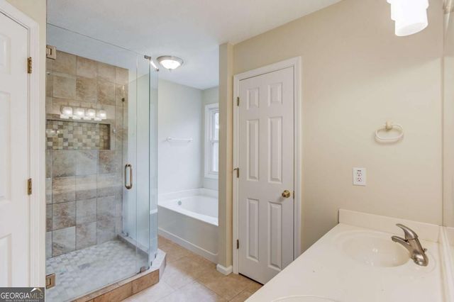 885 Long Branch Circle, Sugar Hill, GA 30518
