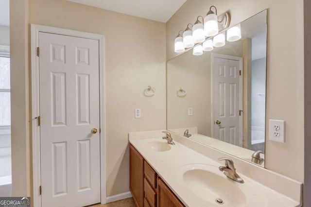 885 Long Branch Circle, Sugar Hill, GA 30518