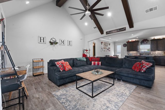 6033 Berry Ridge Lane, Joshua, TX 76058