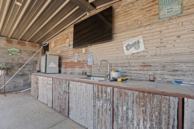 6033 Berry Ridge Lane, Joshua, TX 76058