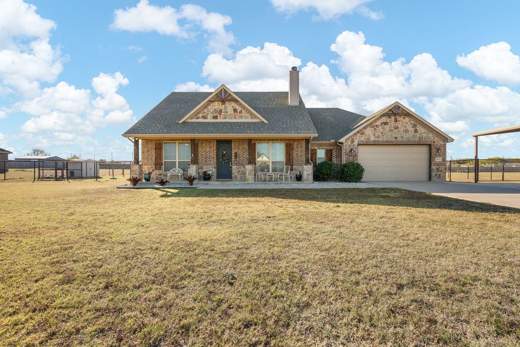 6033 Berry Ridge Lane, Joshua, TX 76058
