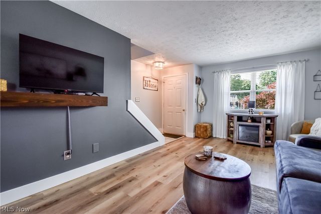 895 Brittney Court, Willowick, OH 44095