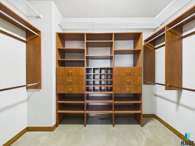 509 S Horizon Cir Circle, Sioux Falls, SD 57106