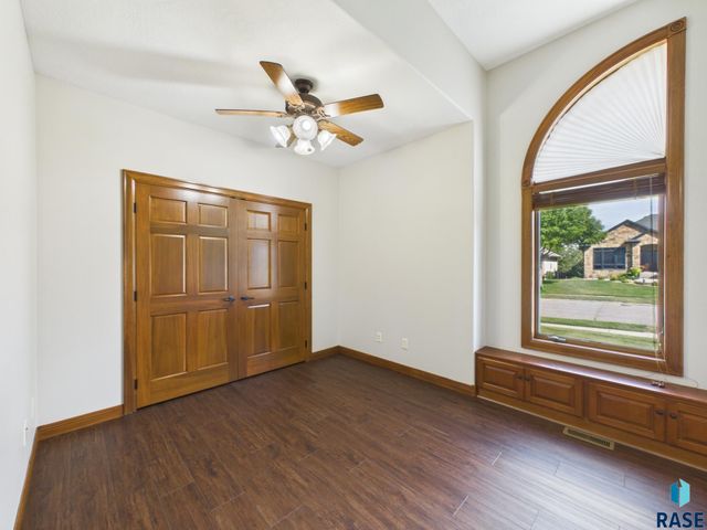 509 S Horizon Cir Circle, Sioux Falls, SD 57106