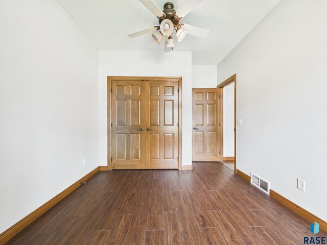 509 S Horizon Cir Circle, Sioux Falls, SD 57106
