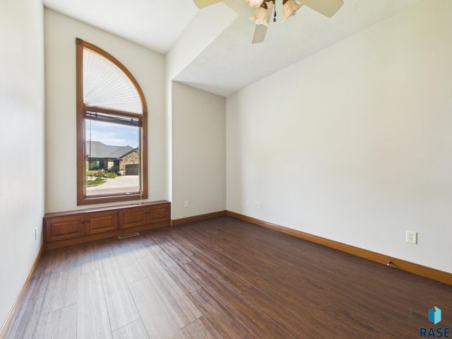 509 S Horizon Cir Circle, Sioux Falls, SD 57106