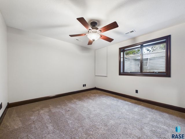 509 S Horizon Cir Circle, Sioux Falls, SD 57106