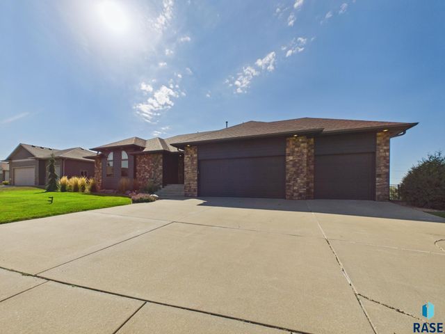 509 S Horizon Cir Circle, Sioux Falls, SD 57106