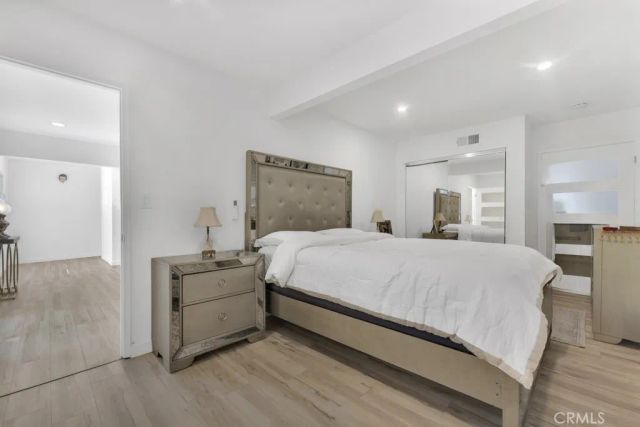 22736 Schoolcraft, West Hills, CA 91307