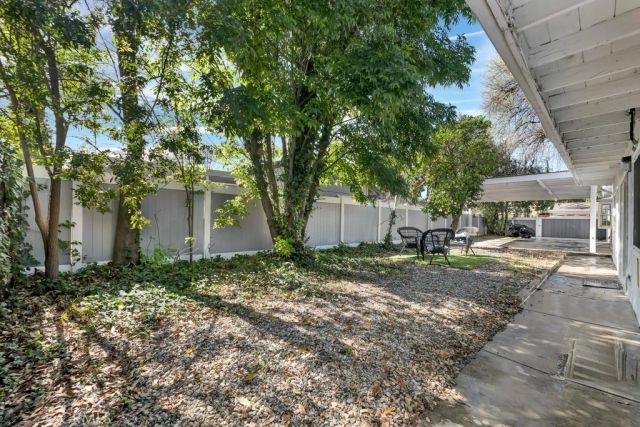 22736 Schoolcraft, West Hills, CA 91307