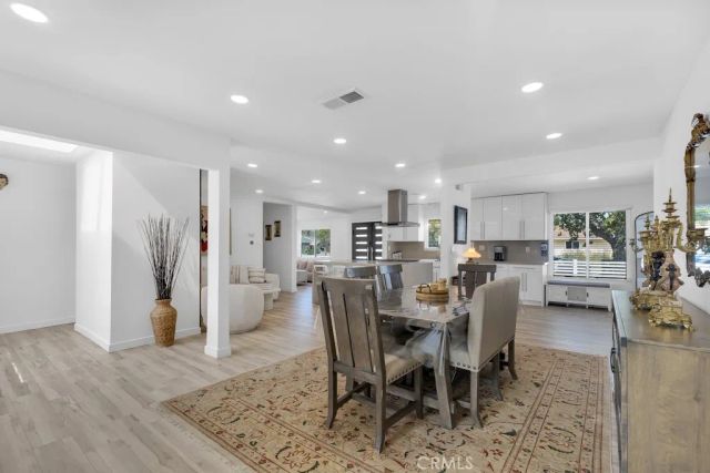 22736 Schoolcraft, West Hills, CA 91307