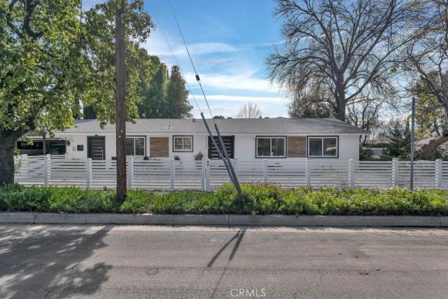 22736 Schoolcraft, West Hills, CA 91307