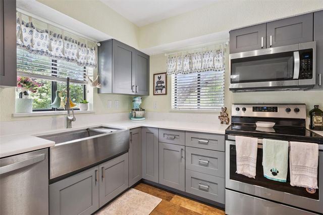 2939 DAWLEY AVENUE, Orlando, FL 32806