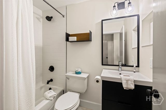 105 W Oglethorpe Avenue 203, Savannah, GA 31401