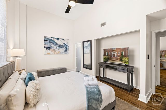 105 W Oglethorpe Avenue 203, Savannah, GA 31401