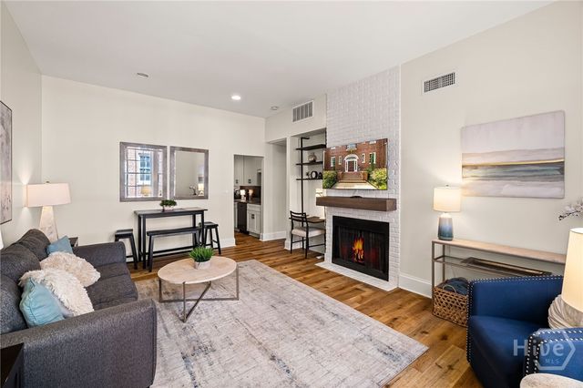 105 W Oglethorpe Avenue 203, Savannah, GA 31401