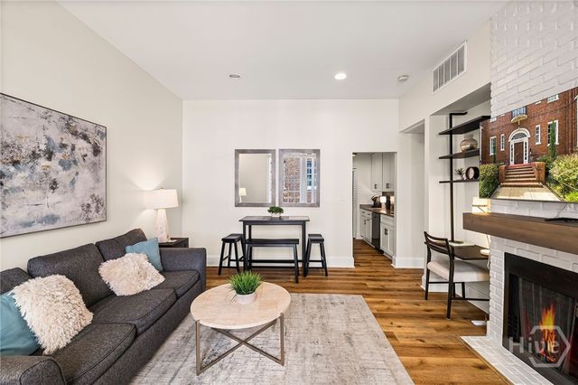 105 W Oglethorpe Avenue 203, Savannah, GA 31401