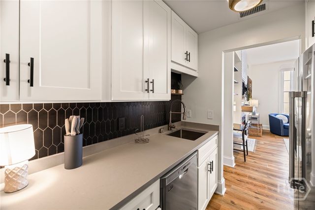 105 W Oglethorpe Avenue 203, Savannah, GA 31401