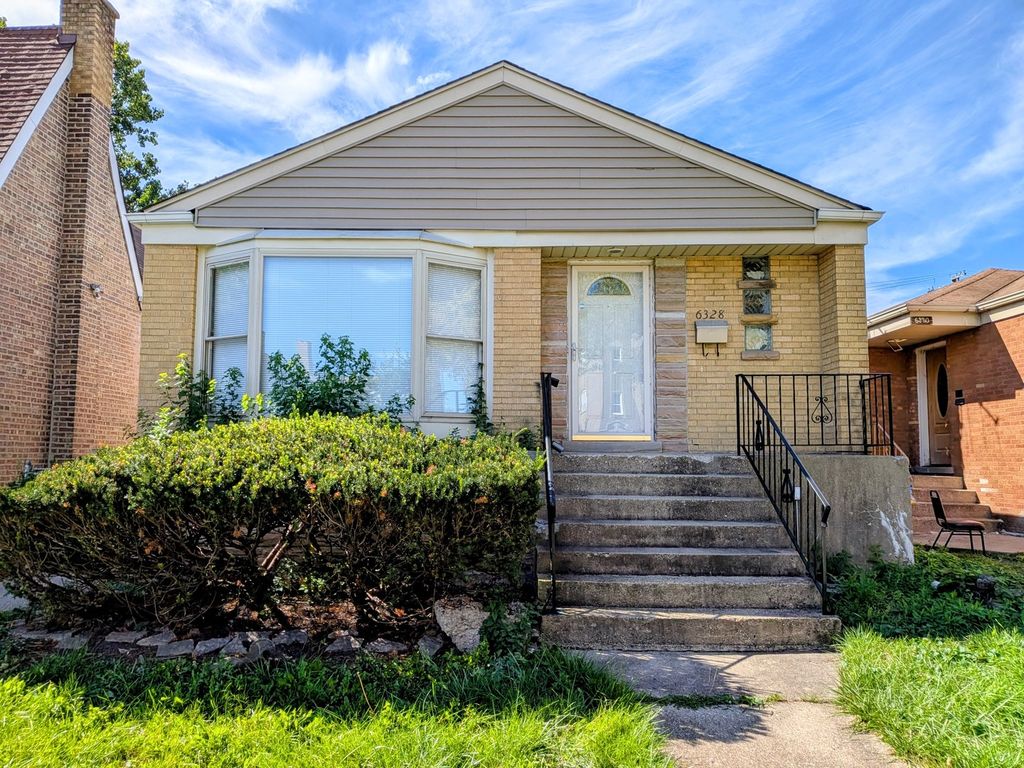 6328 N Troy Street, Chicago, IL 60659