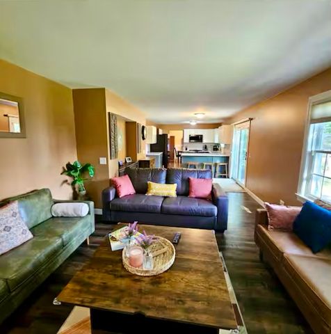 5469 Barnwood Drive, Gurnee, IL 60031