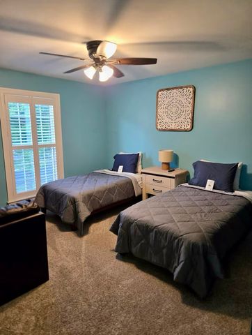 5469 Barnwood Drive, Gurnee, IL 60031