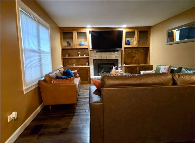 5469 Barnwood Drive, Gurnee, IL 60031