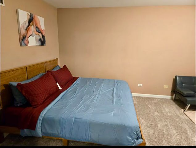 5469 Barnwood Drive, Gurnee, IL 60031