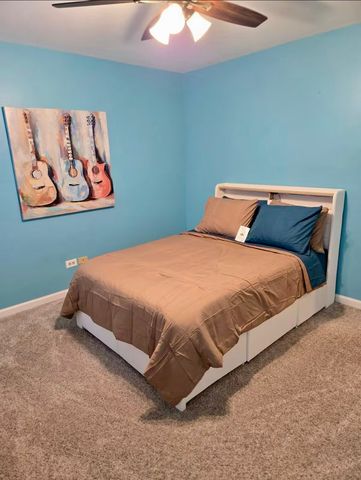 5469 Barnwood Drive, Gurnee, IL 60031