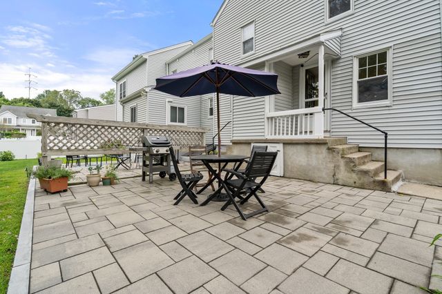 78 Pleasant St 78, Needham, MA 02492