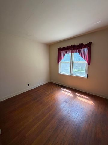 4974 N 600 W, La Porte, IN 46350