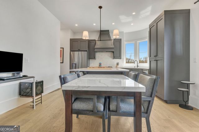 10861 Serenbe Lane, Chattahoochee Hills, GA 30268