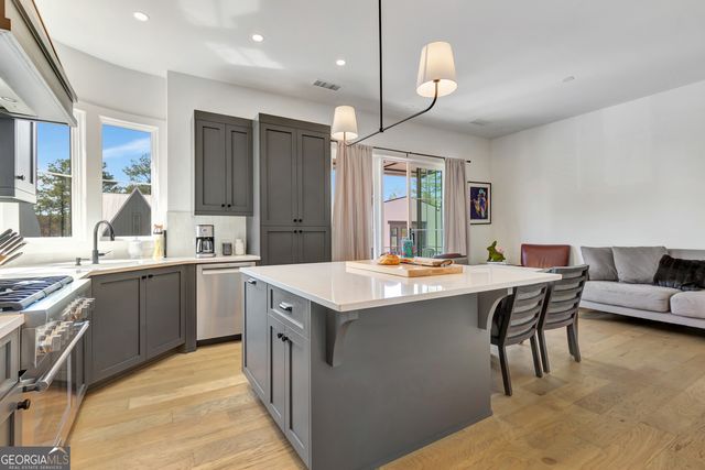 10861 Serenbe Lane, Chattahoochee Hills, GA 30268