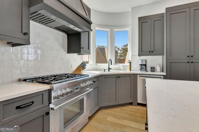 10861 Serenbe Lane, Chattahoochee Hills, GA 30268