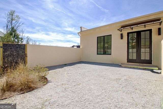 10861 Serenbe Lane, Chattahoochee Hills, GA 30268