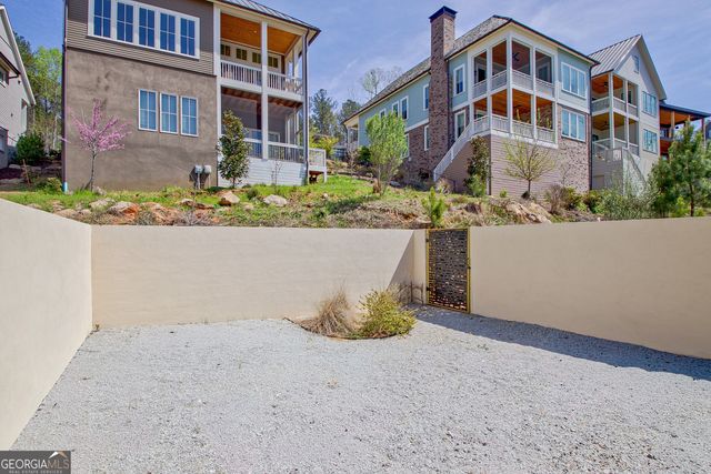 10861 Serenbe Lane, Chattahoochee Hills, GA 30268