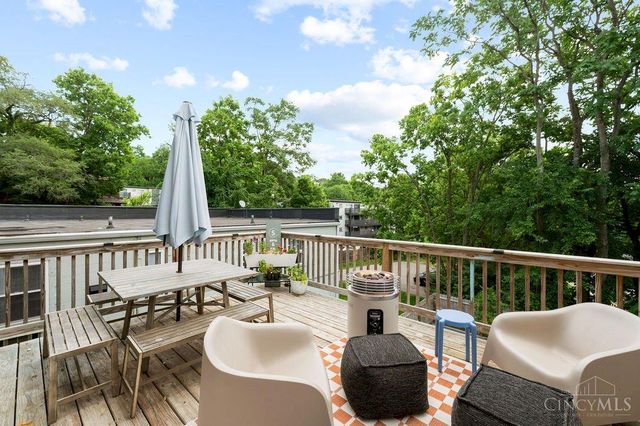 5814 Montgomery Road, Cincinnati, OH 45212