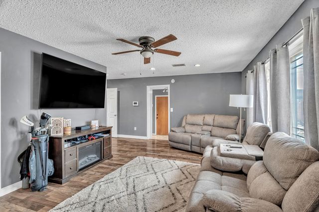 100 W Carpenter, Stanton, TX 79782