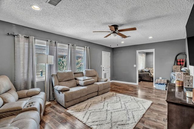 100 W Carpenter, Stanton, TX 79782