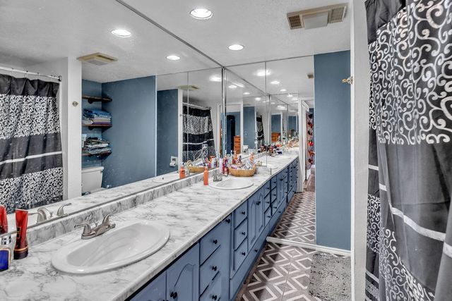 100 W Carpenter, Stanton, TX 79782