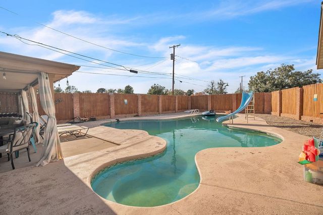 100 W Carpenter, Stanton, TX 79782