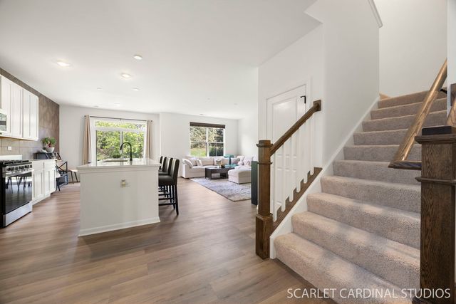 8490 Cornelia Lane, Woodridge, IL 60517