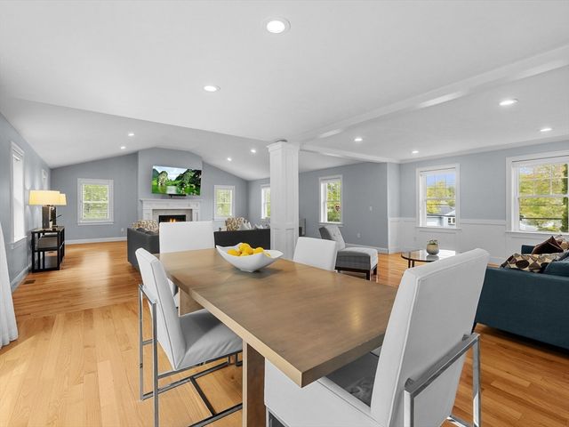14 Spring St, Hopkinton, MA 01748