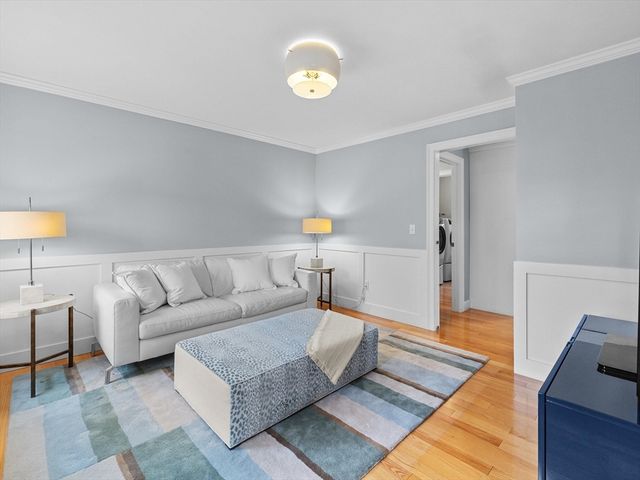 14 Spring St, Hopkinton, MA 01748