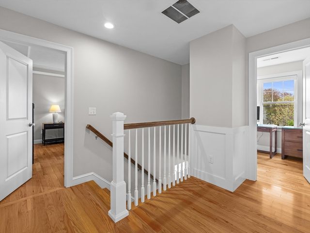14 Spring St, Hopkinton, MA 01748