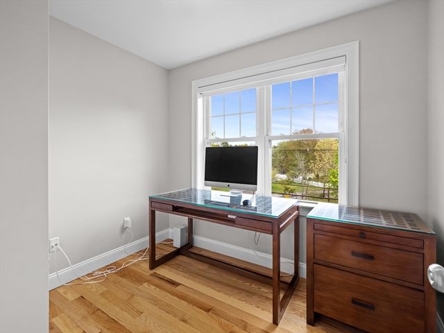 14 Spring St, Hopkinton, MA 01748