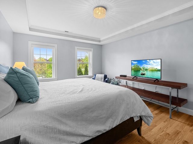 14 Spring St, Hopkinton, MA 01748